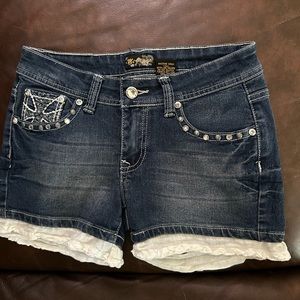 Jean shorts Size 1/2 ~ comfy, stretchy, really cute on.